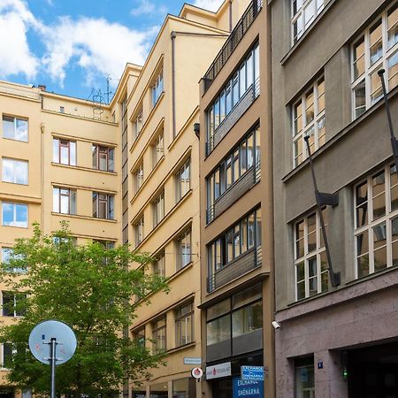 City Leaf Apartments By Adrez Prague Exterior photo